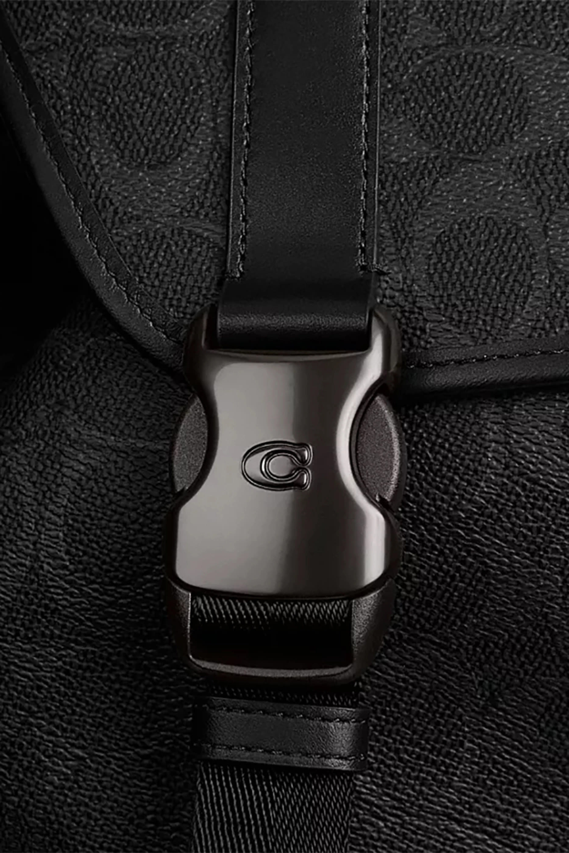 حقيبة ظهر ليغ بغطاء قلاب