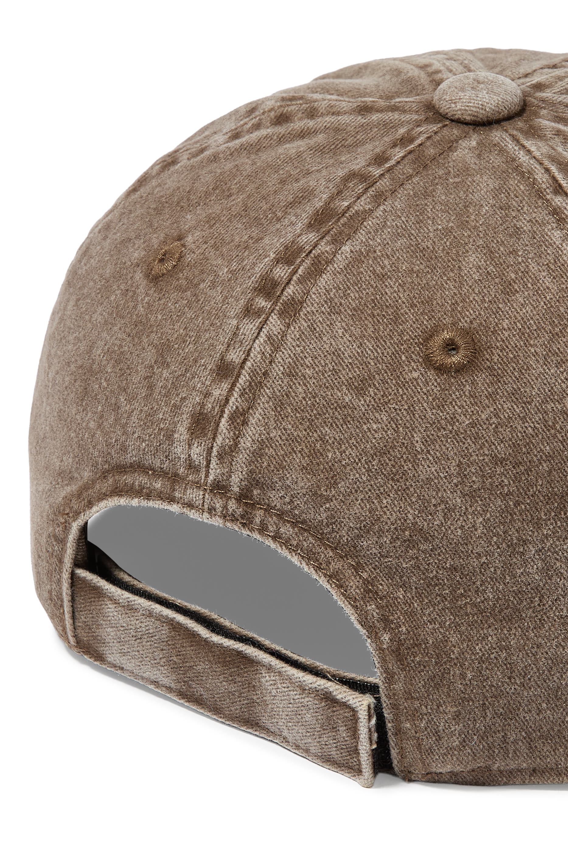 كاب مطرز بشعار الماركة