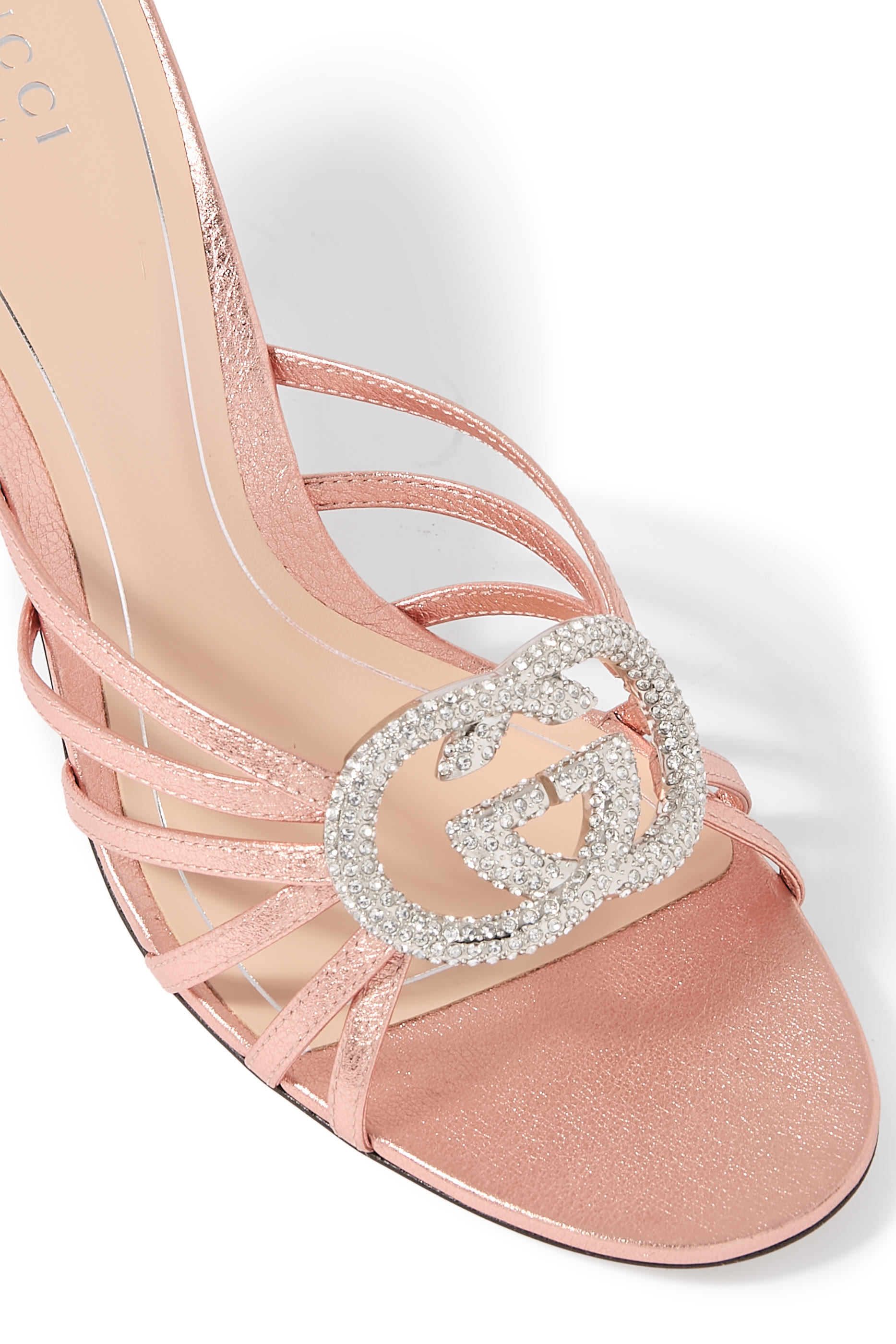 حذاء مفتوح 85 بشعار الماركة متداخل