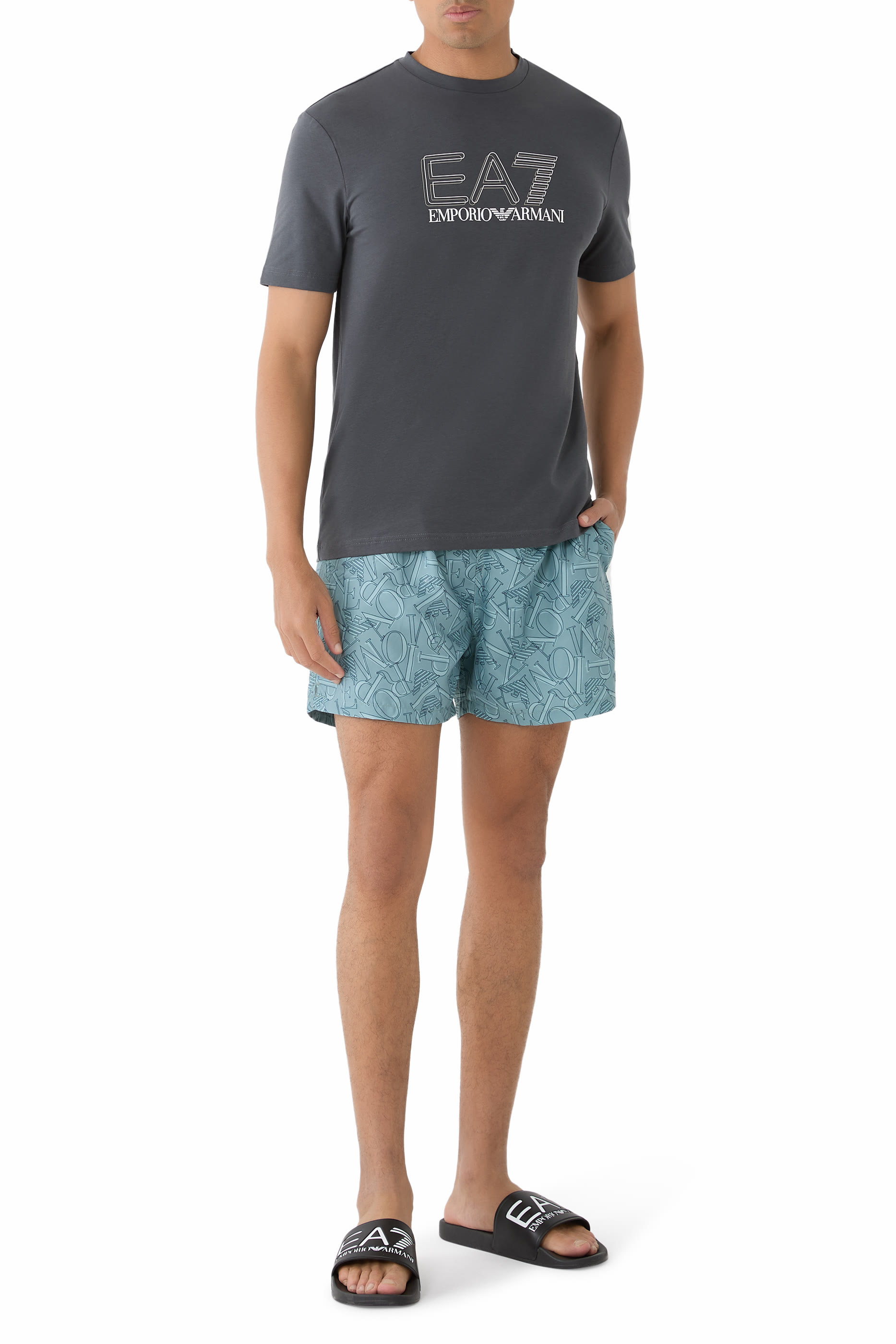 تيشيرت بشعار الماركة