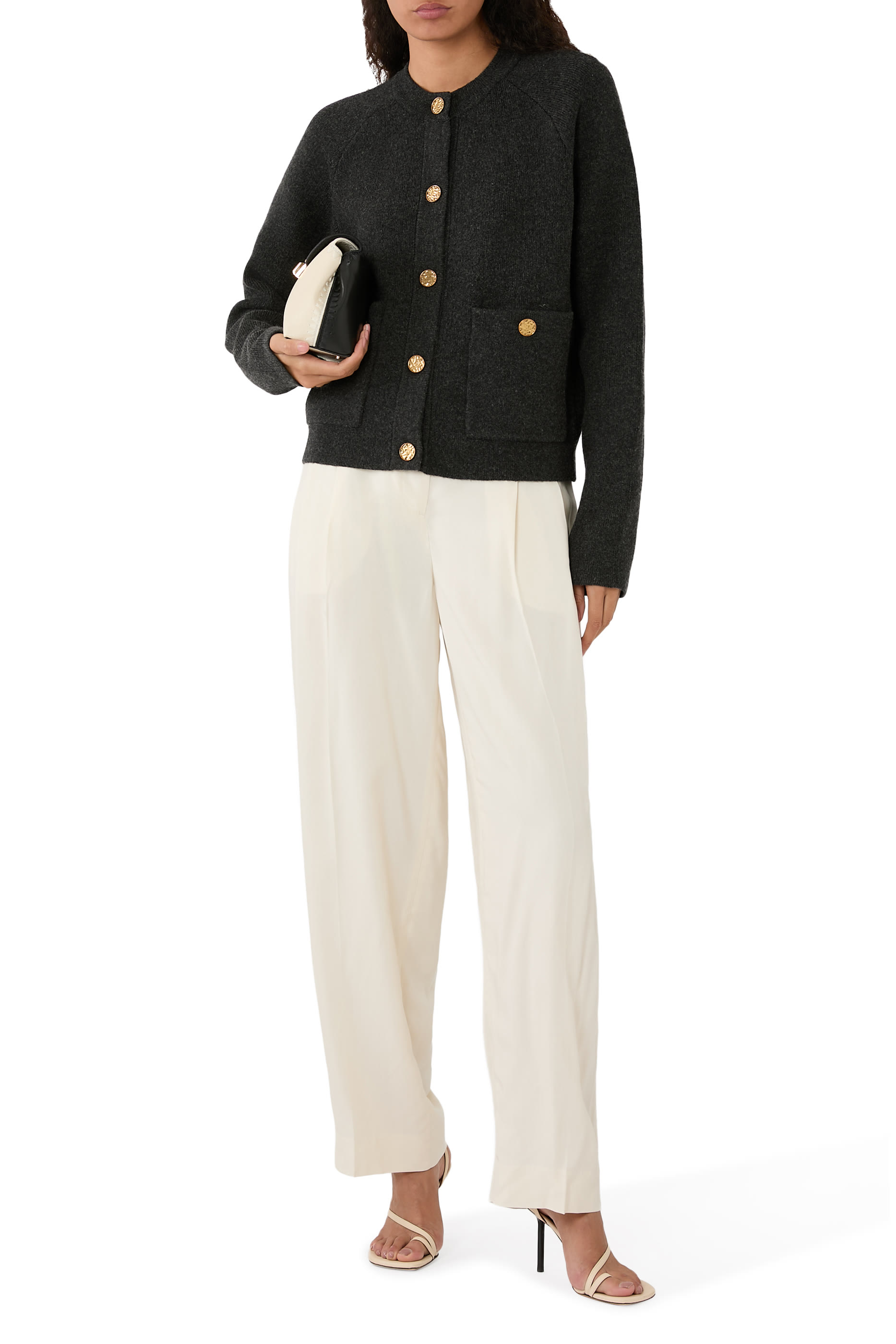 كارديجان بأزرار مطروقة