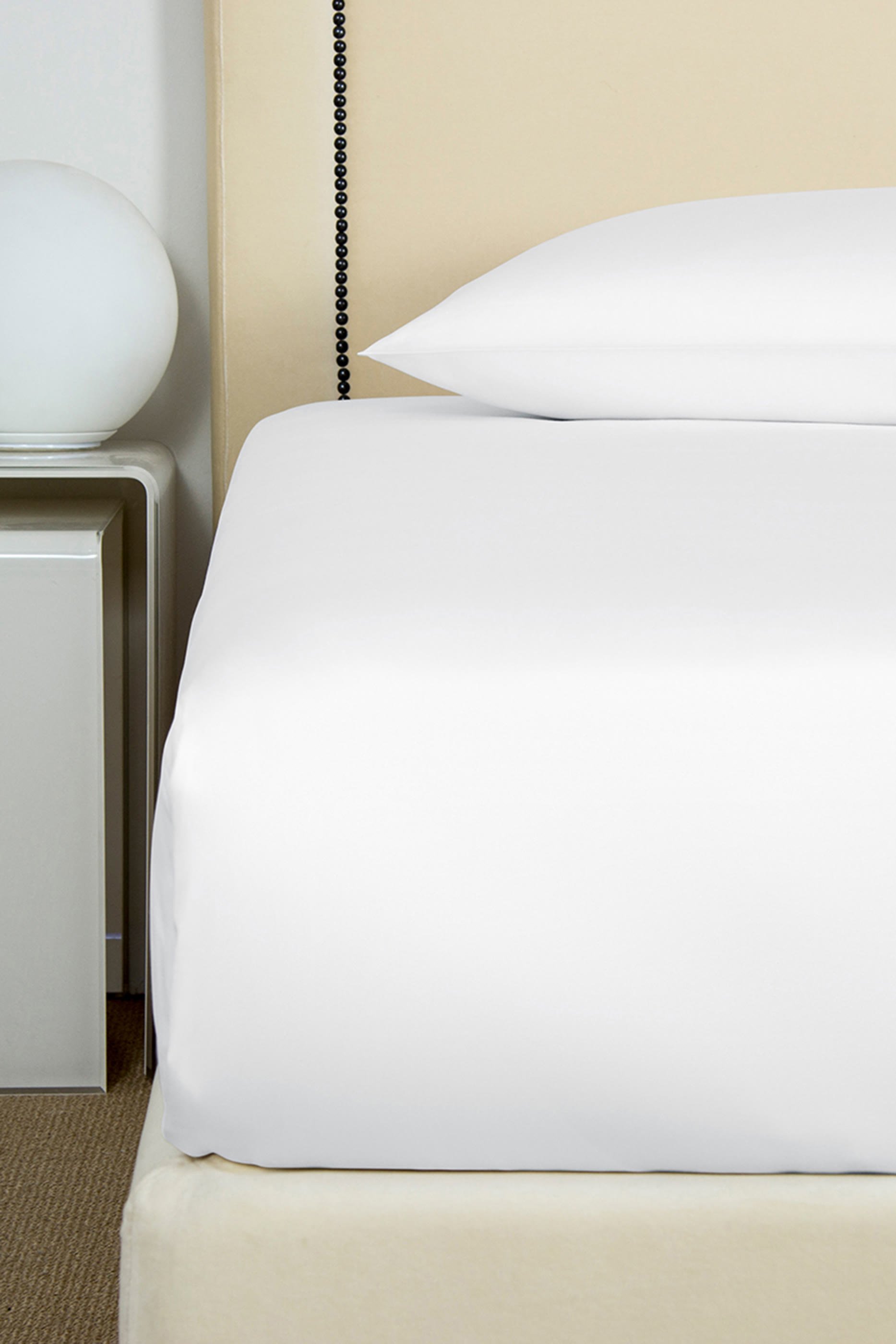 شرشف ألتيميت بيانكو بحواف مطاطية