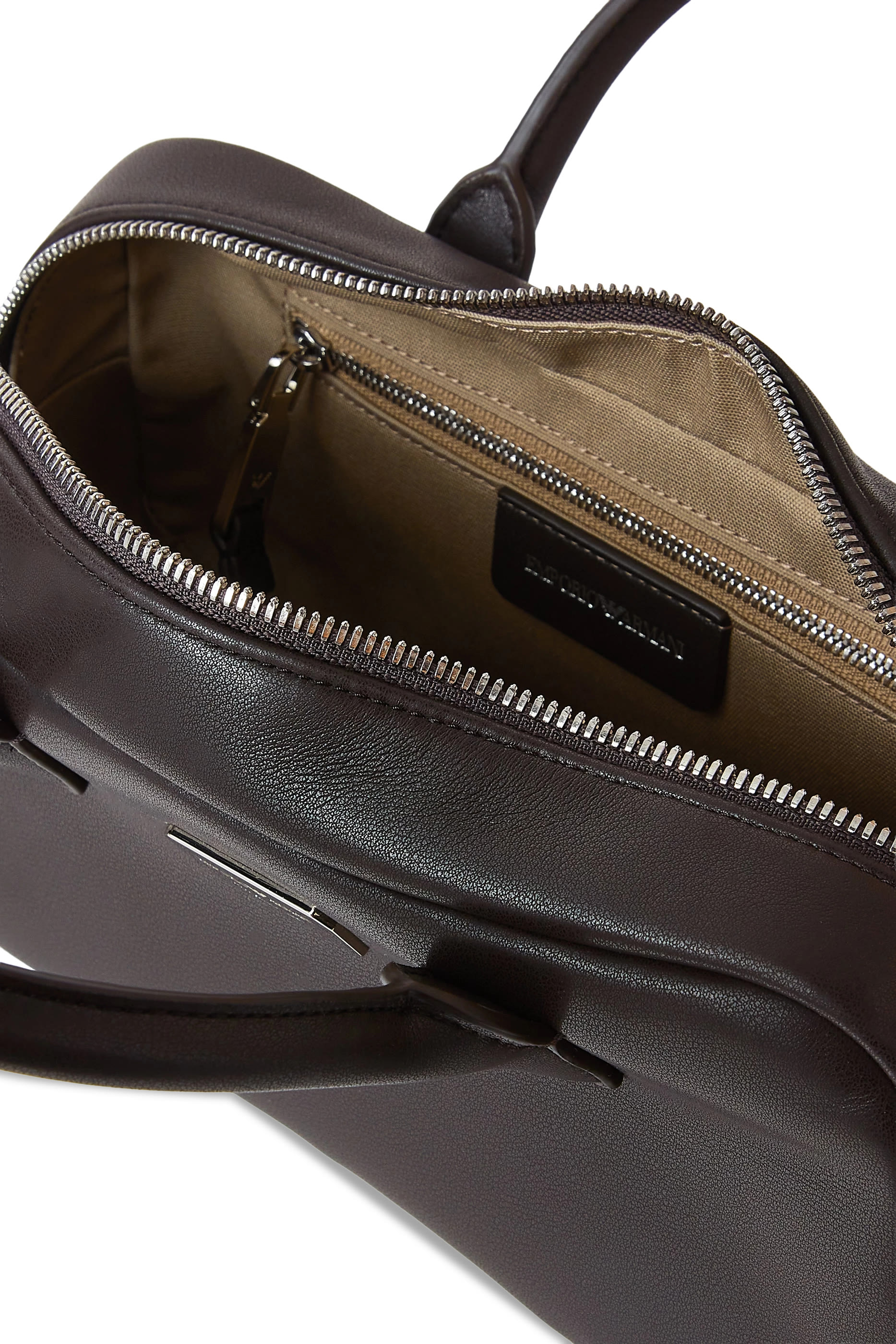 حقيبة يد بشعار الماركة جلد