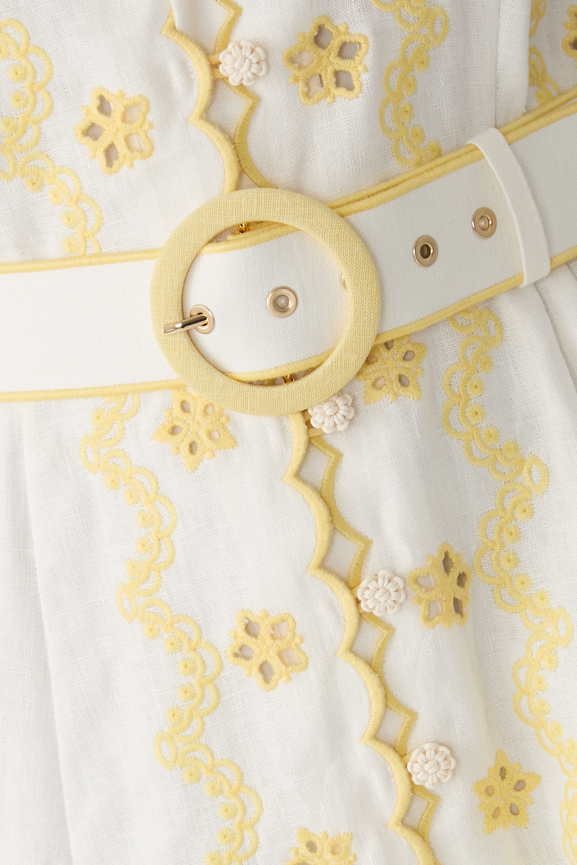 فستان لاكي مطرز متوسط الطول