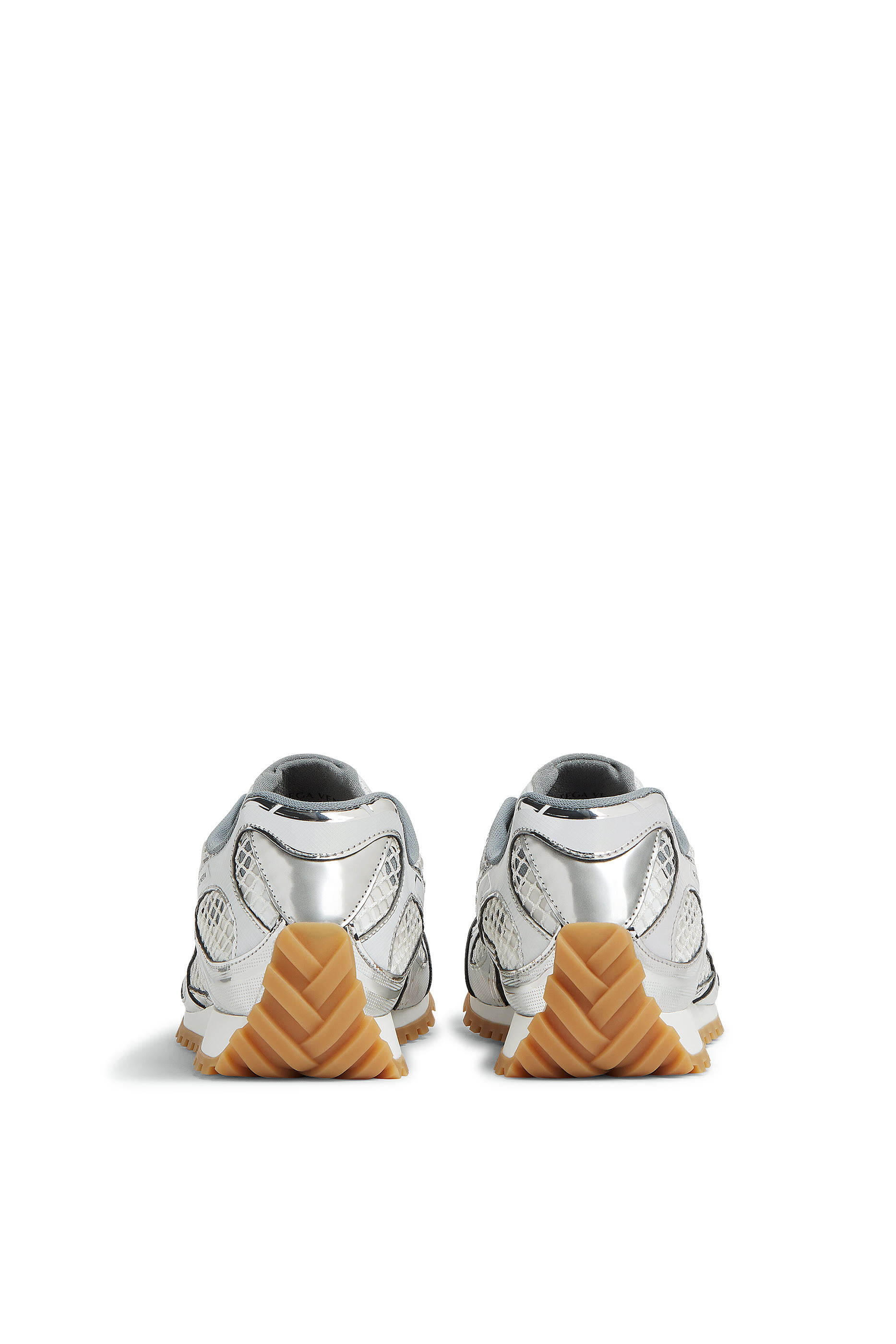 سنيكرز أوربيت