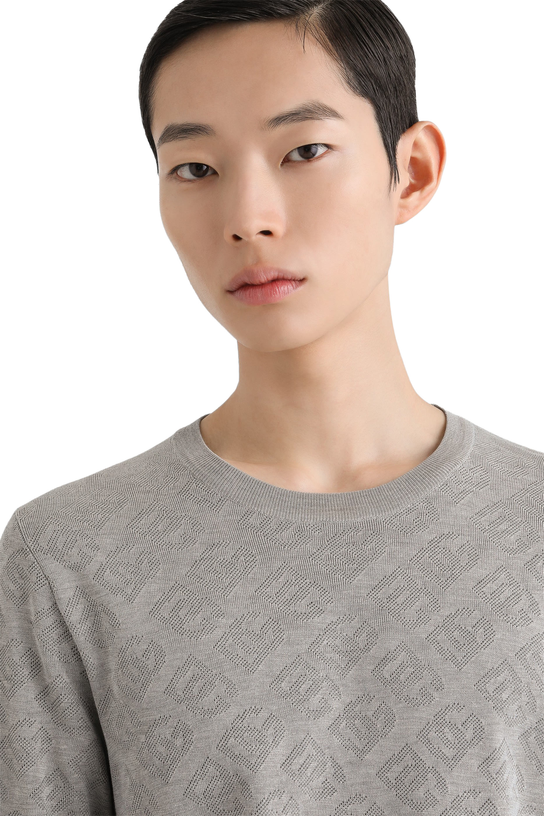 كنزة بياقة ضيقة حرير