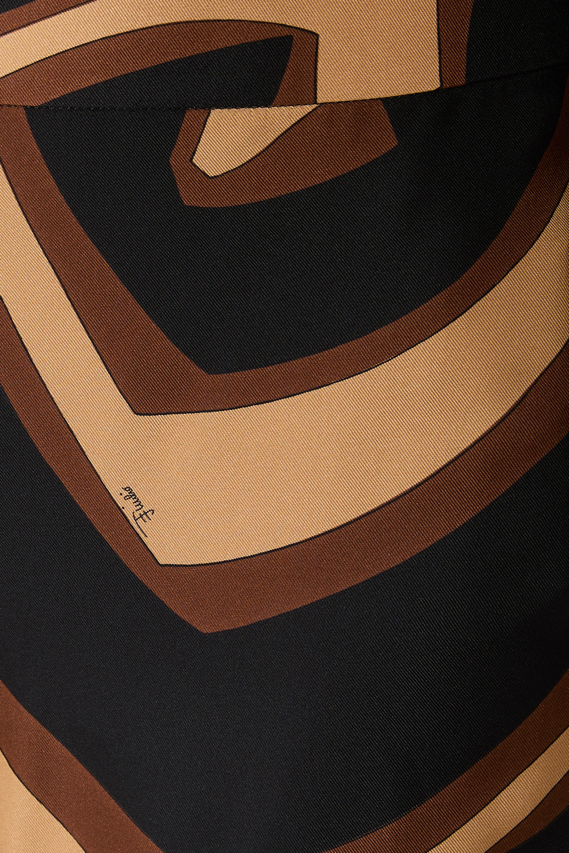 بنطال بقصة ساق واسعة ونقشة لابيرينث