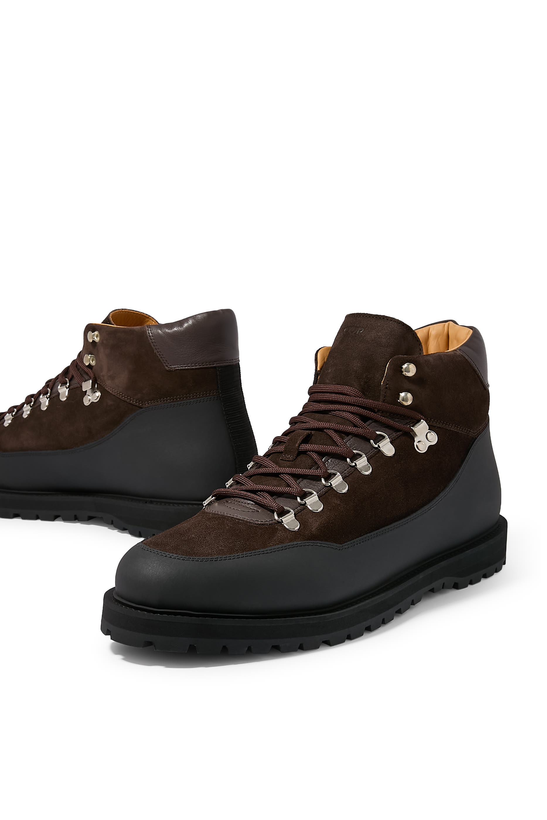 حذاء بوت ساكسوم