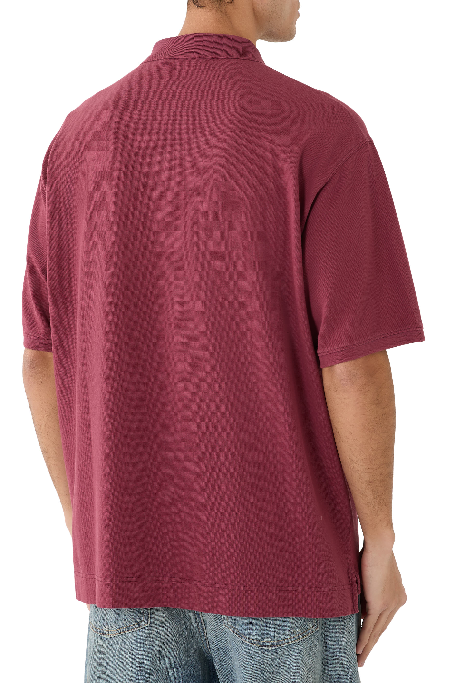 قميص بولو بشعار الماركة قماش باهت