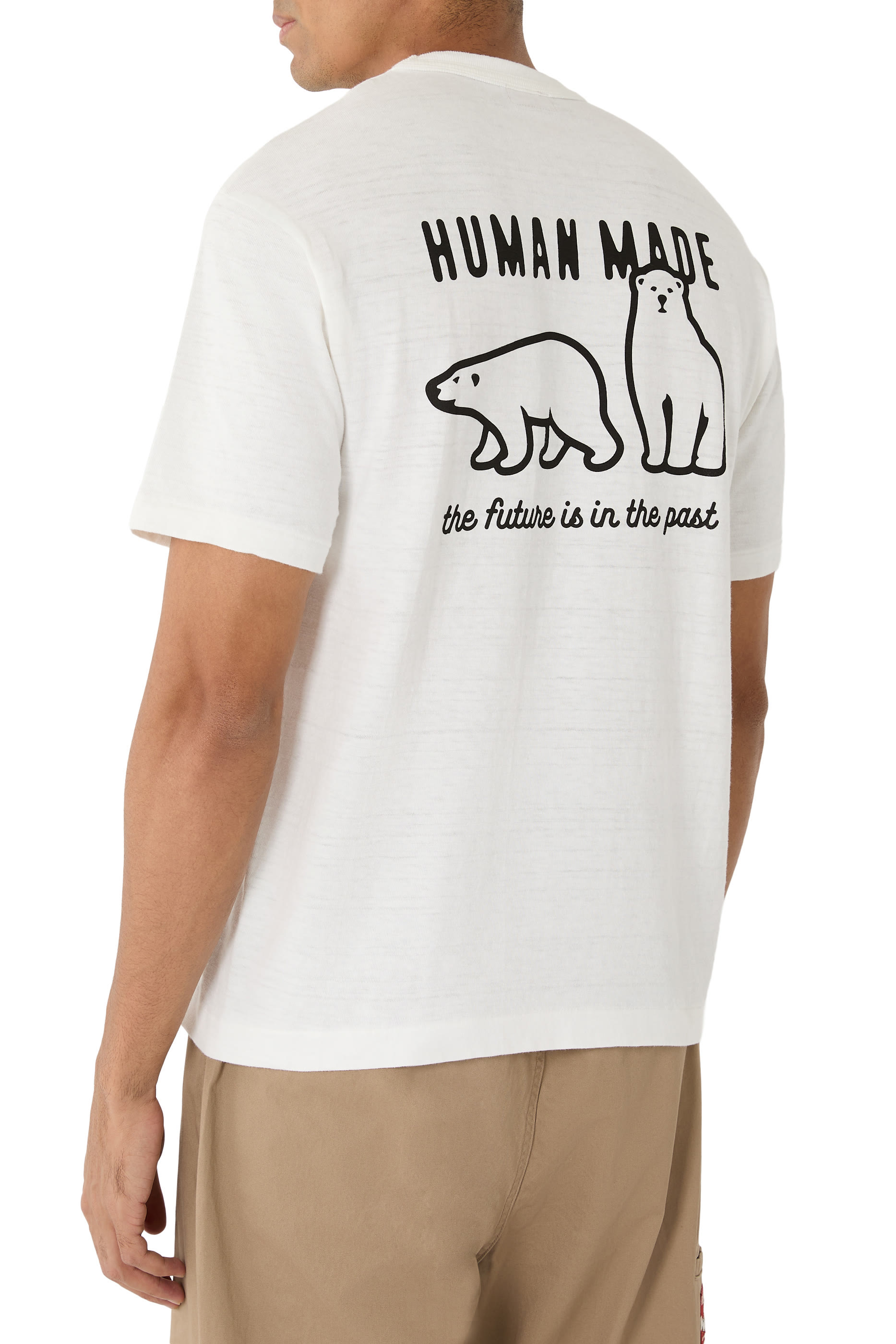 تيشيرت بطبعة غرافيكية