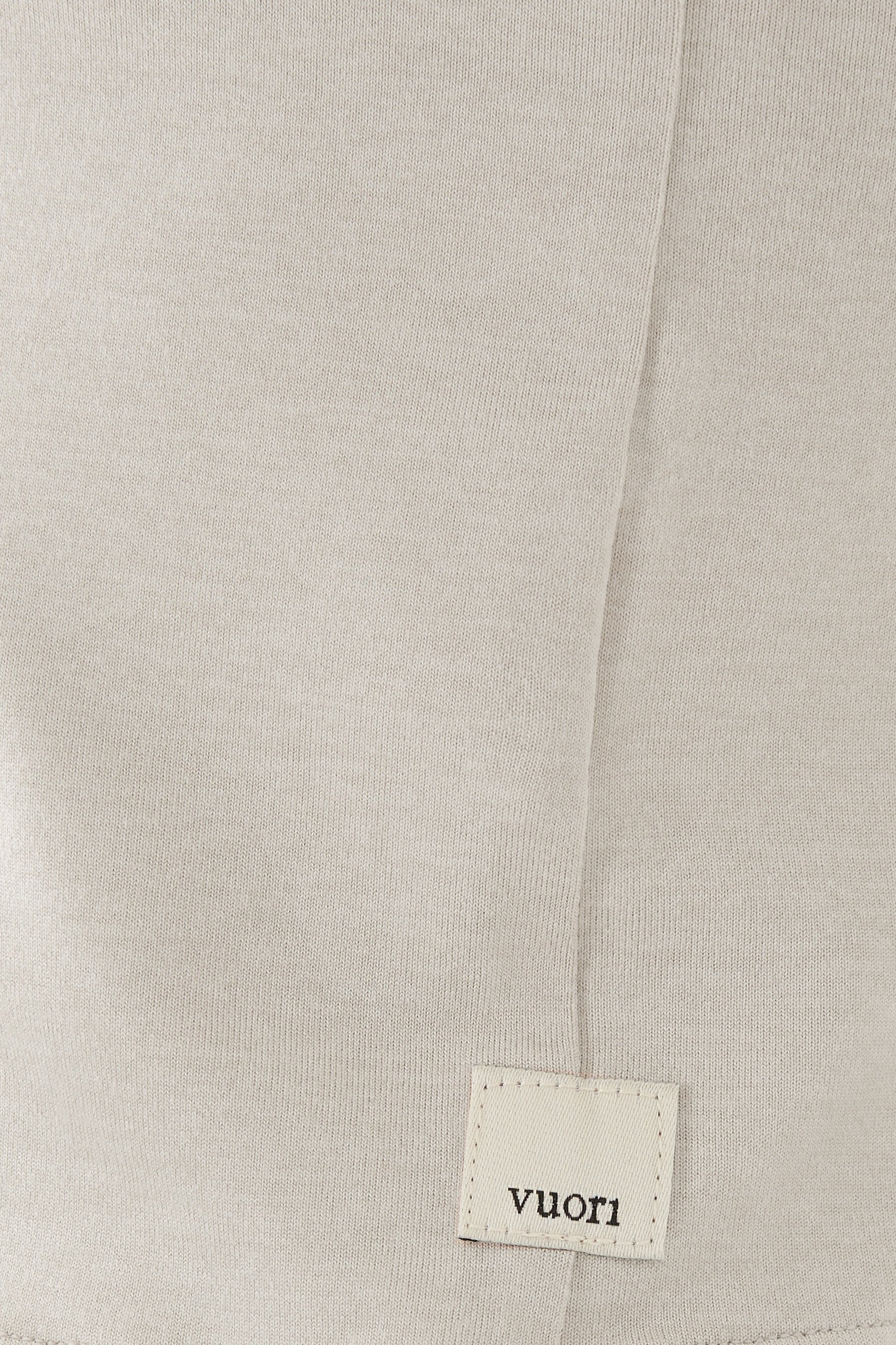 بلوزة هالو بيرفورمنس بقصة قصيرة 2.0