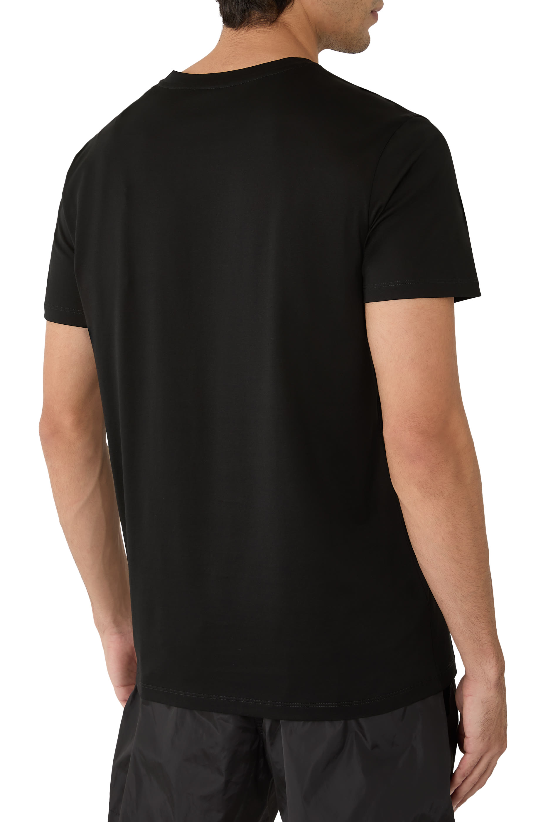 تيشيرت برقعة مزدوجة بشعار الماركة قطن