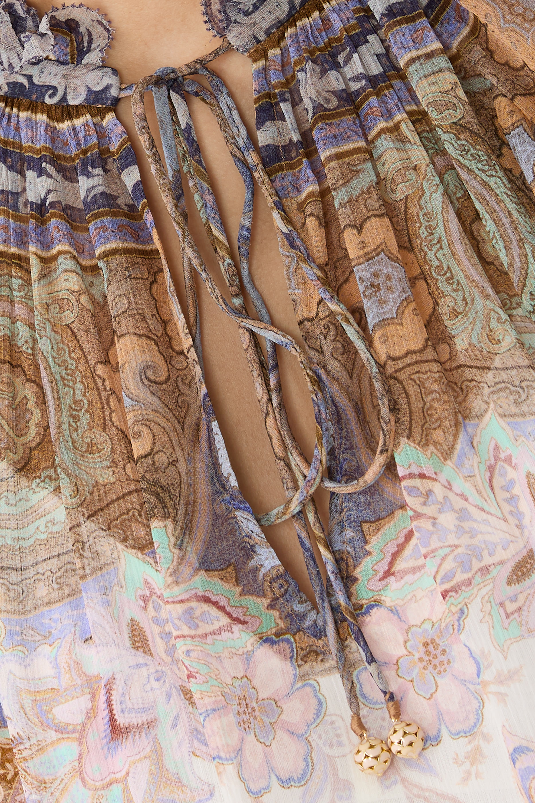 بلوزة لونا بقصة واسعة