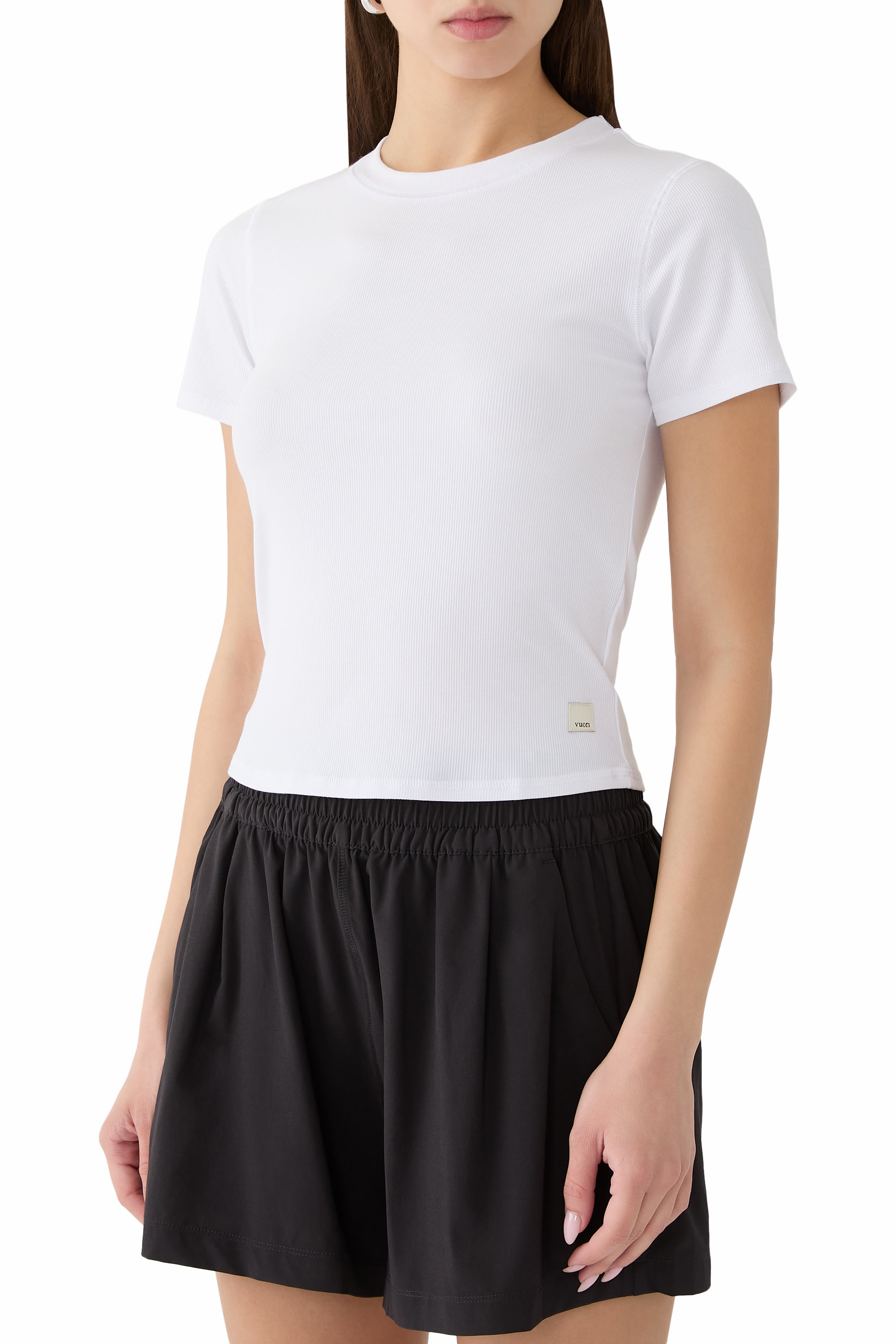 تيشيرت بوز بقصة ضيقة