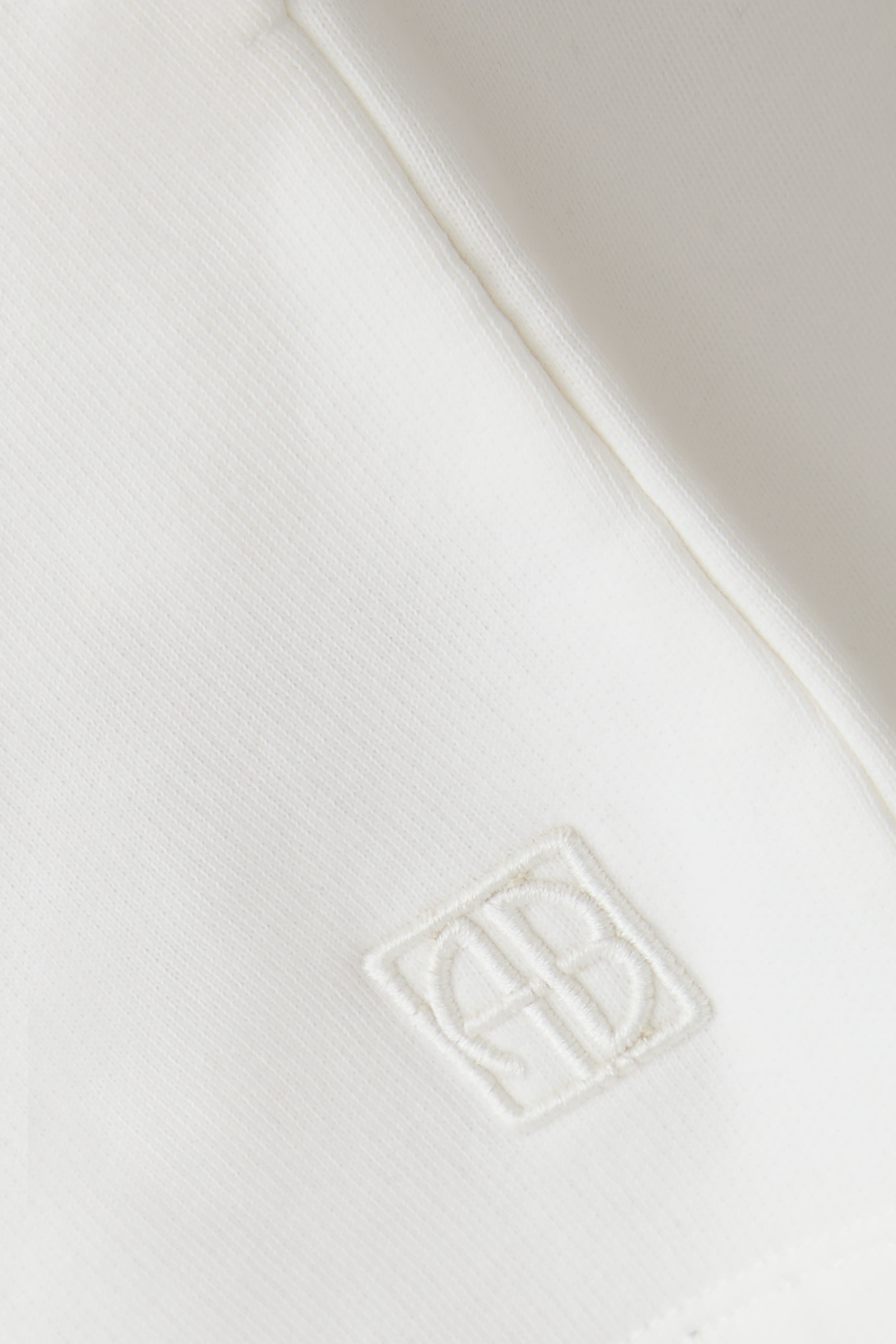 شورت كام بإطار بحروف شعار الماركة