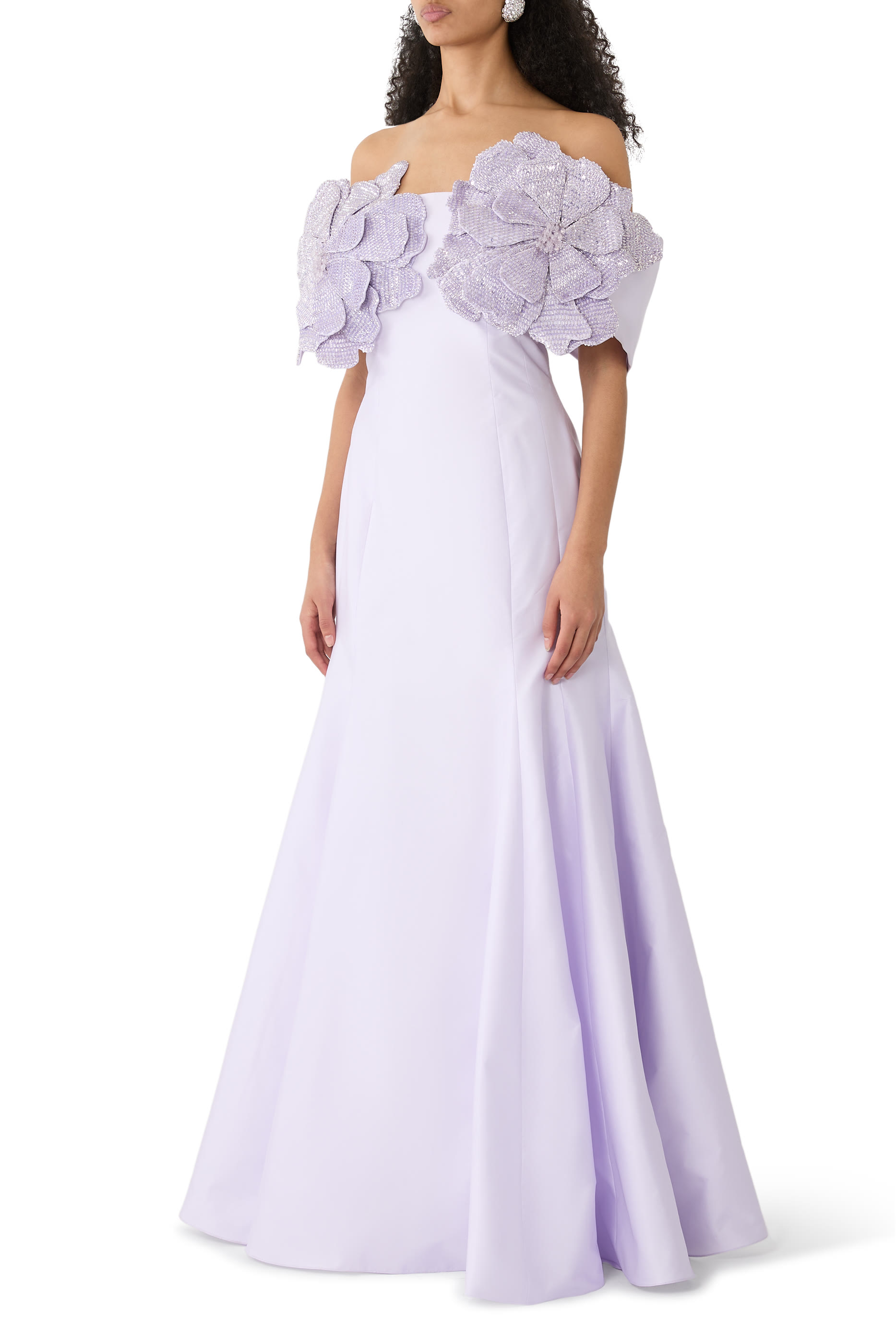 فستان سهرة مطرز بزهور أوركيد بارزة الملمس