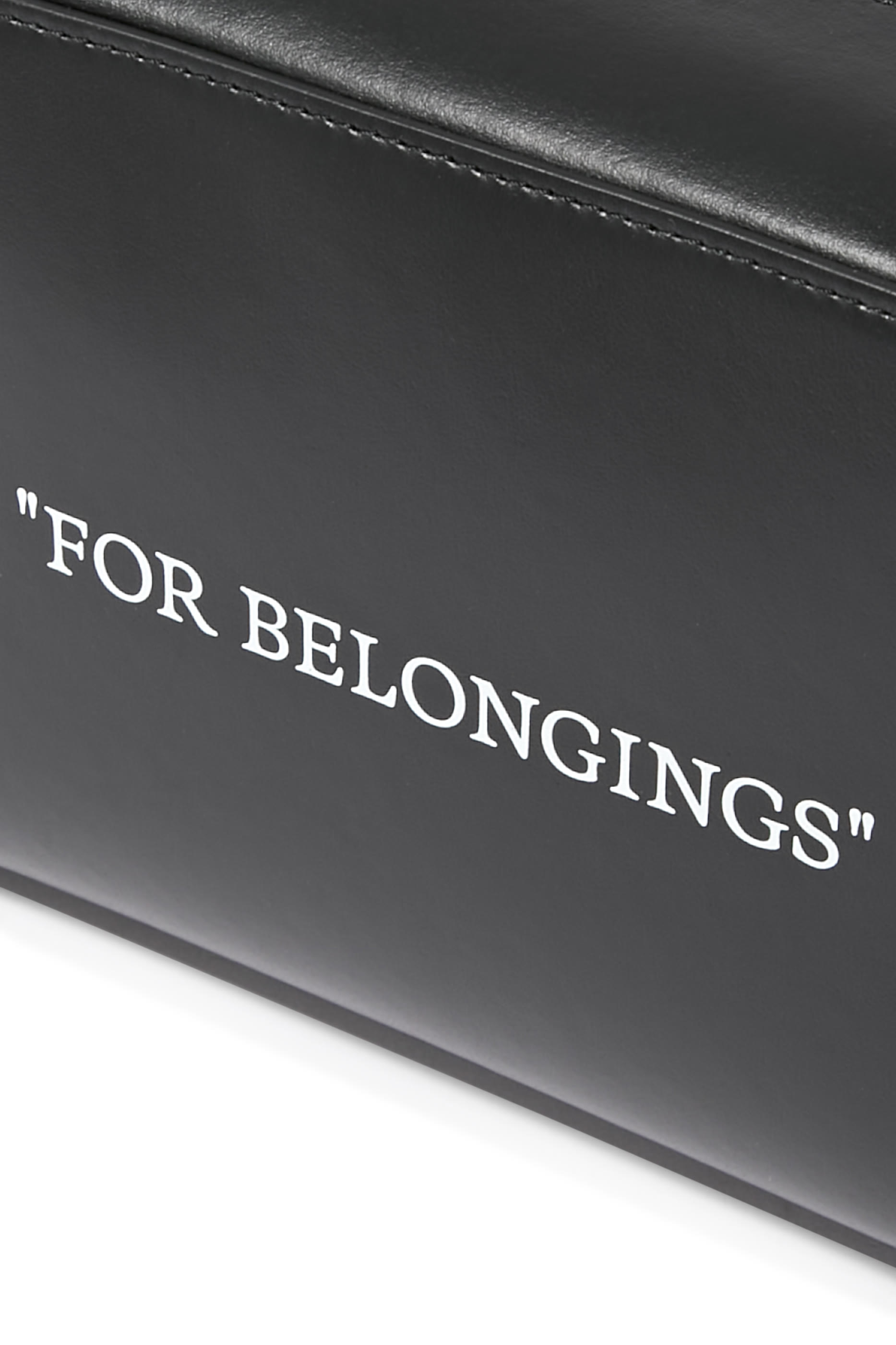 حقيبة مستحضرات العناية الشخصية بشعار FOR BELONGINGS 