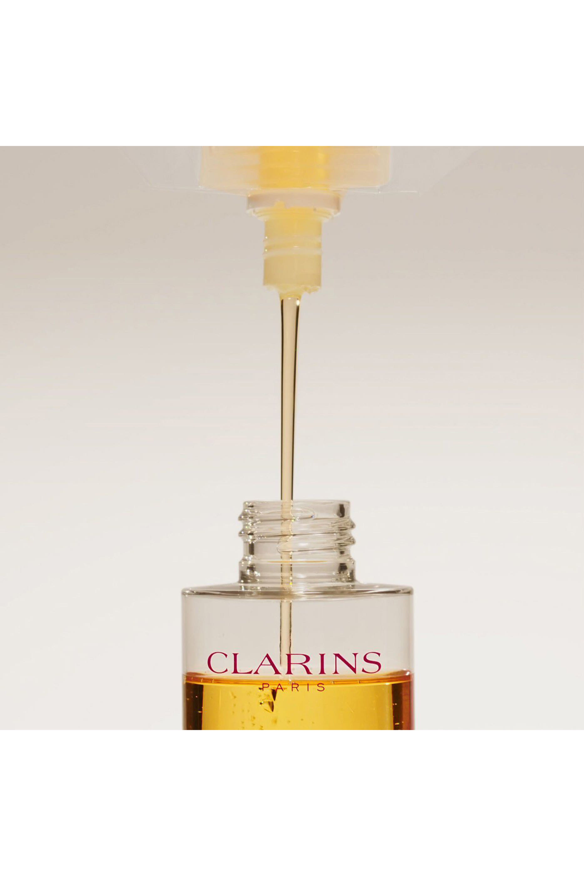 زيت لإزالة المكياج