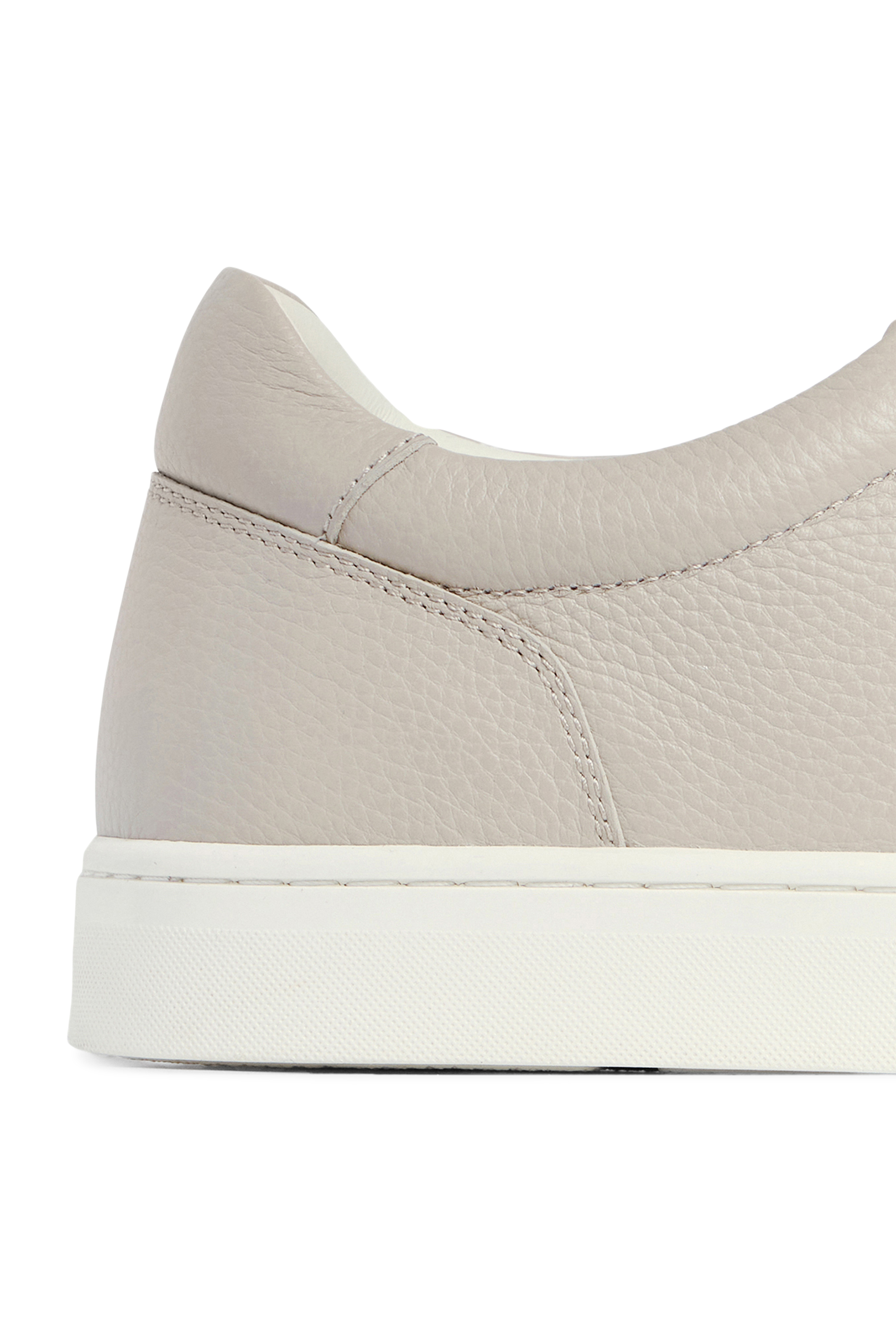 سنيكرز بكاحل منخفض جلد