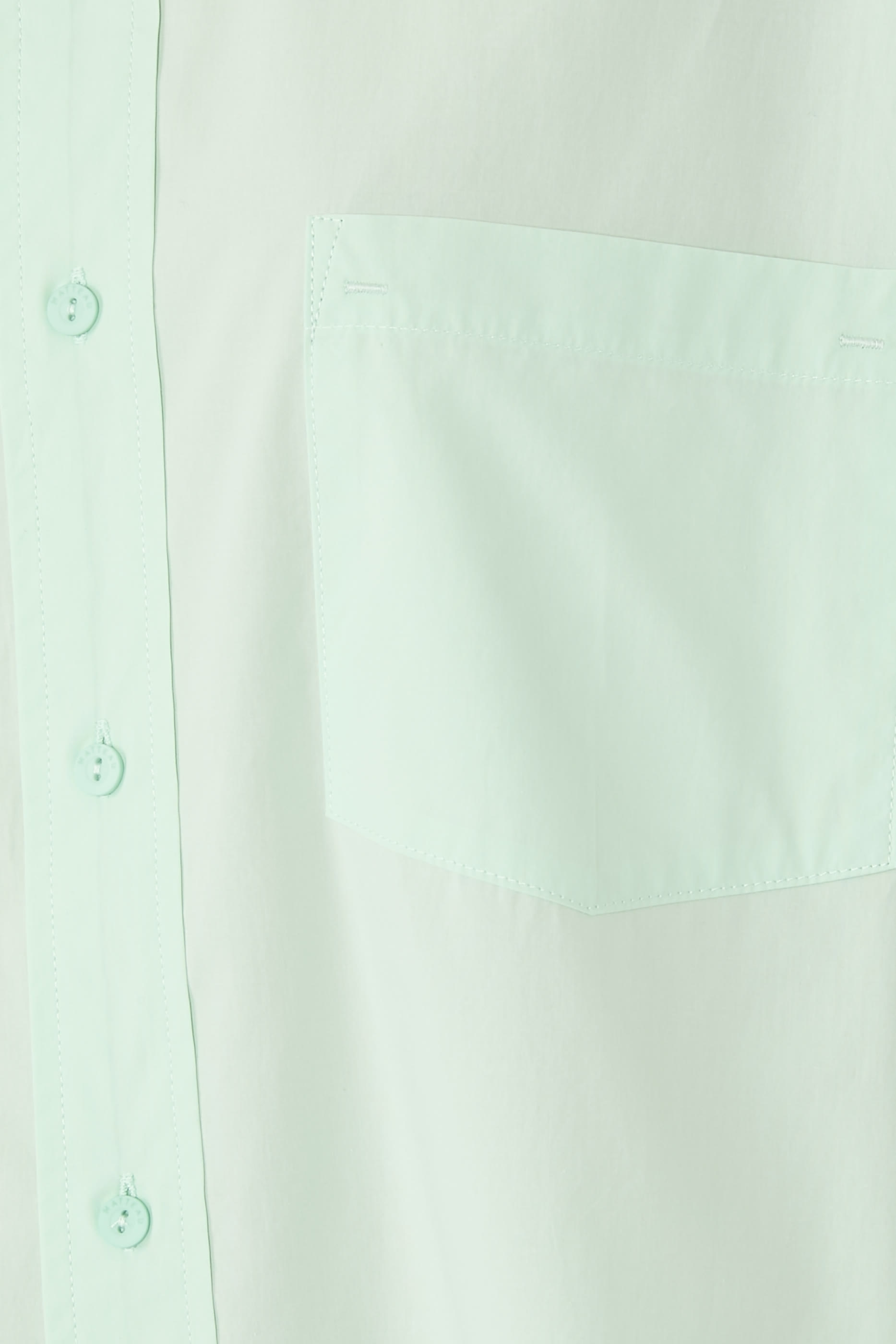 قميص بقصة مريحة