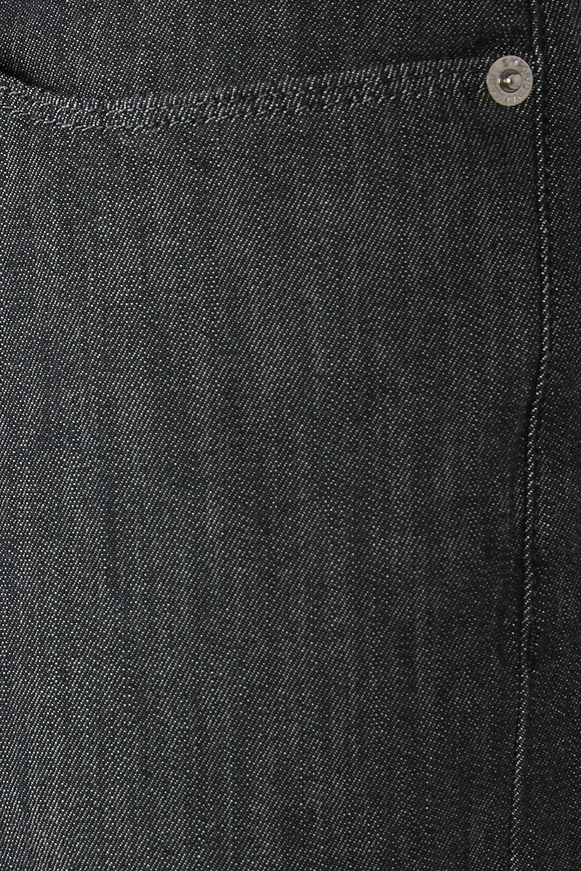 بنطال جي 06 دنيم يبدو كالمستعمل