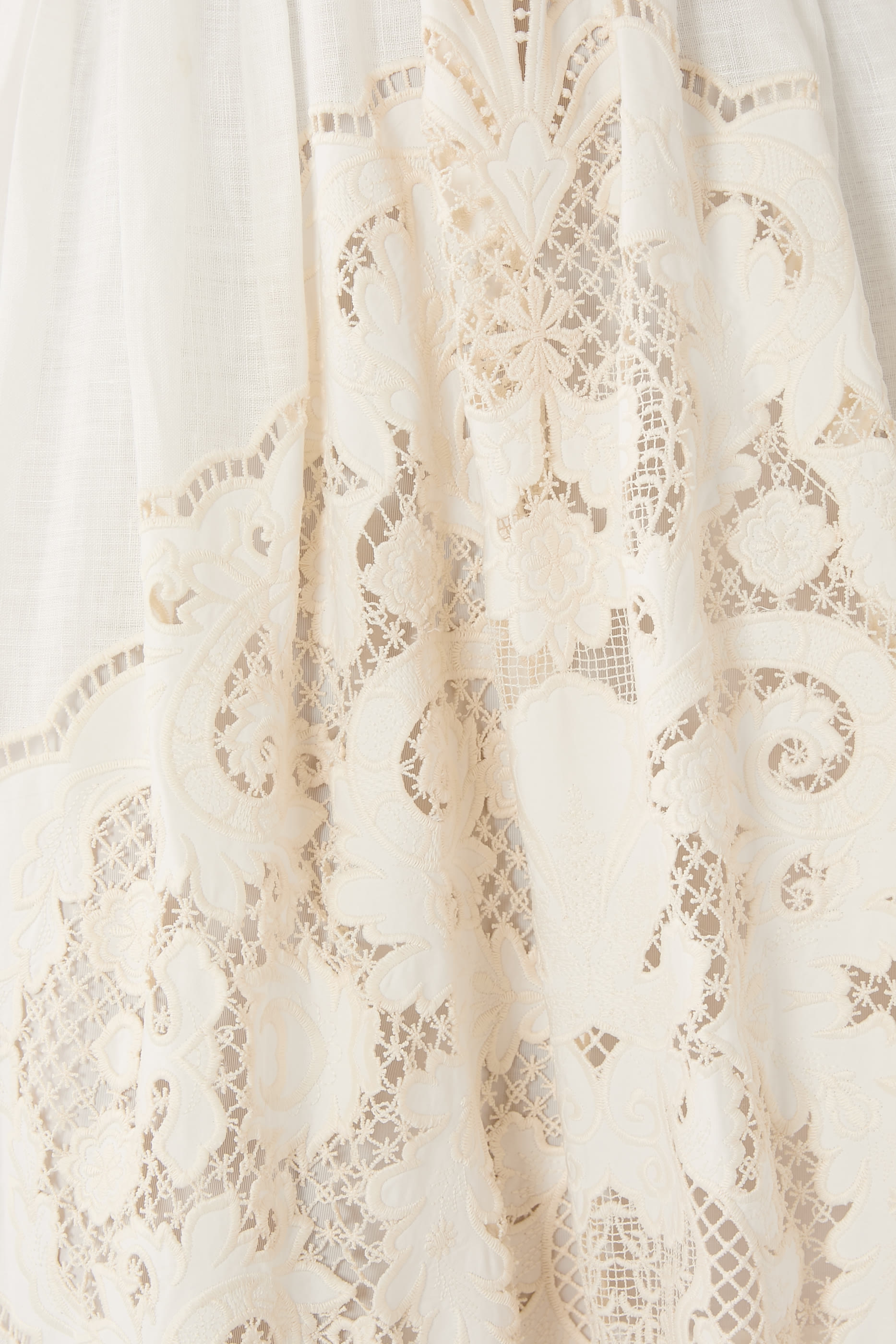 فستان دايلايت بقصة ضيقة عند الخصر