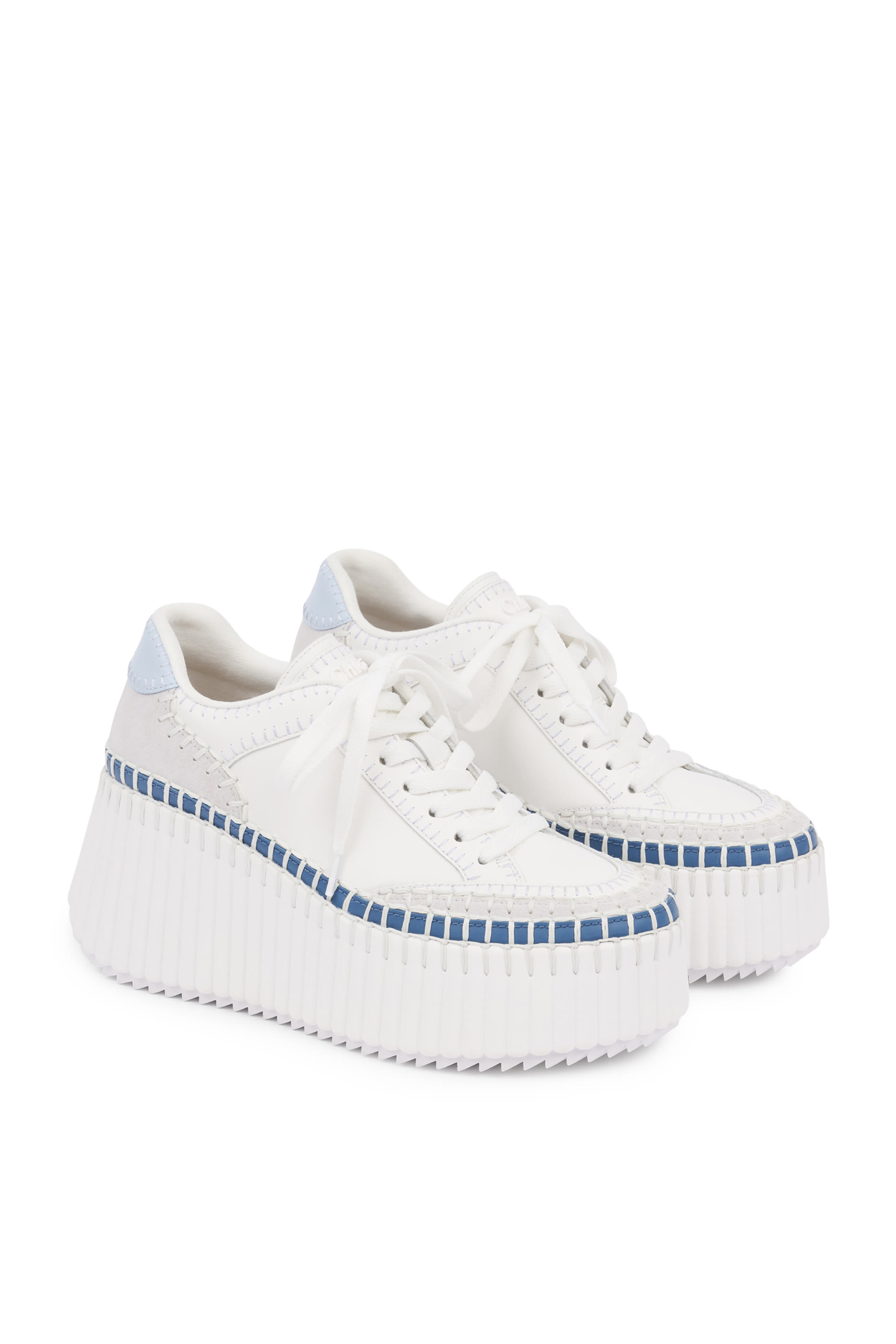 سنيكرز ناما بنعل سميك