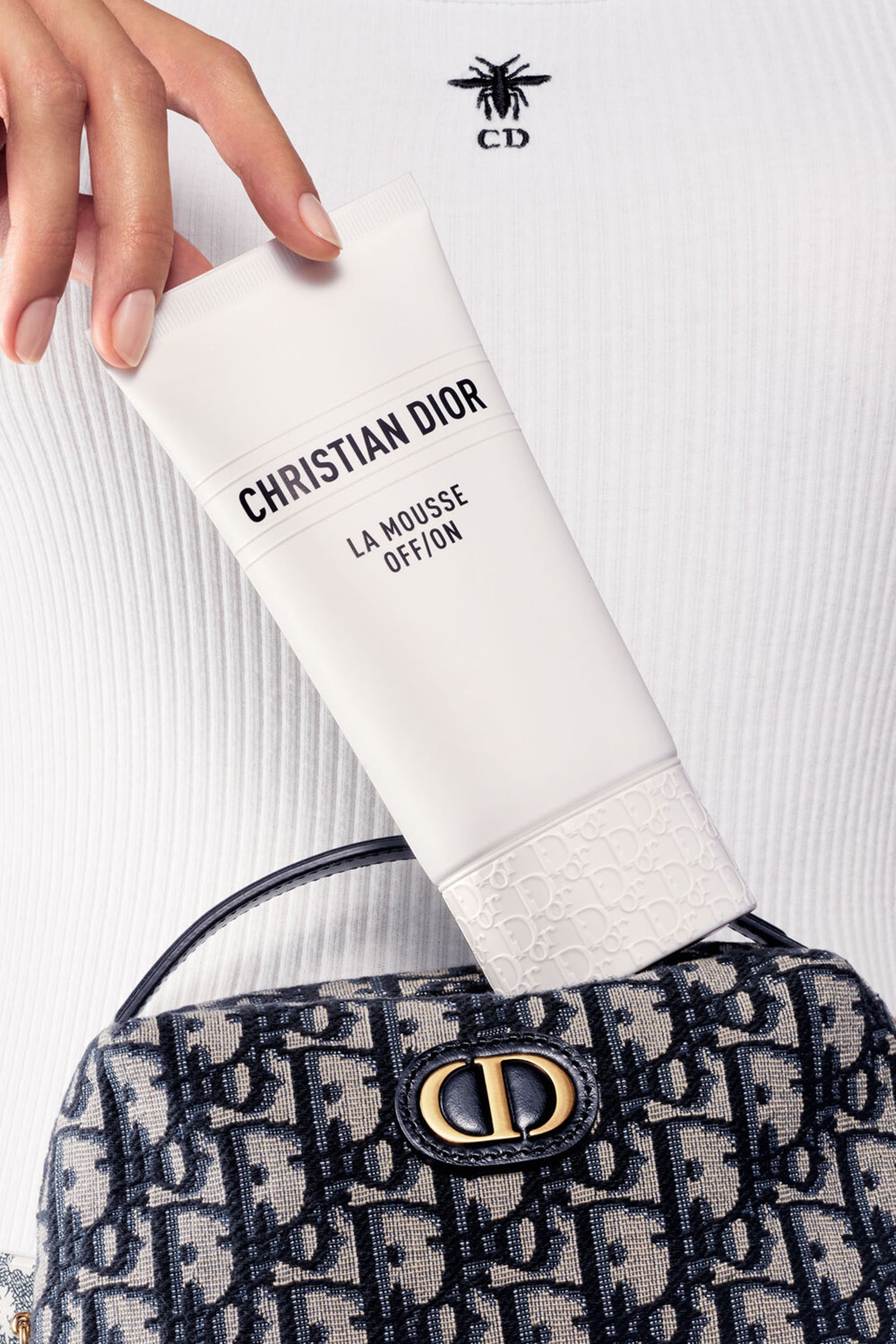 غسول رغوي لا موس اوف/ أون