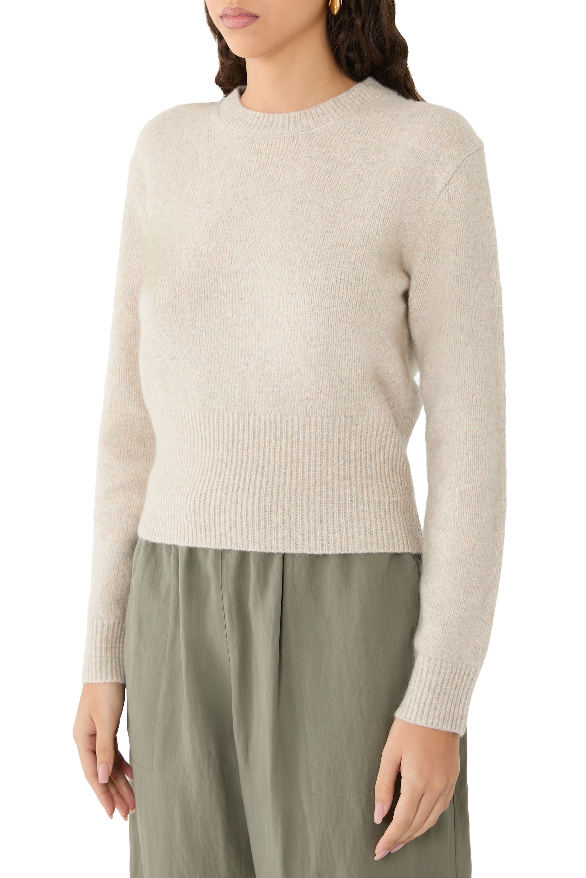 سويت شيرت ألينا بياقة ضيقة